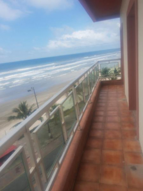 Apartamento Mongaguá pé na areia